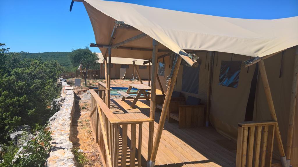 Marusina Olive Hills - Glamping & Minicamp Hotel Punat Exterior photo